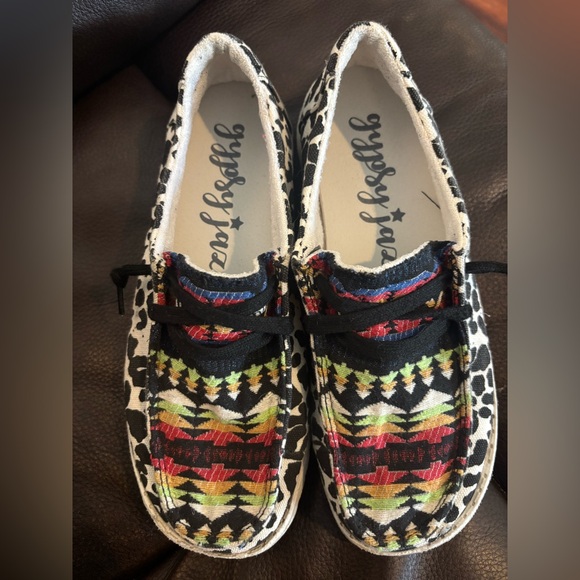 Gypsy Jazz Black and White Sneakers with Geometric Pattern - Picture 1 of 3